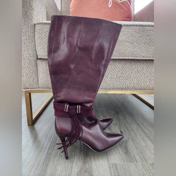 Nine West 4" Heeled Boots - EXCELLENT condition - Picture 9 of 12